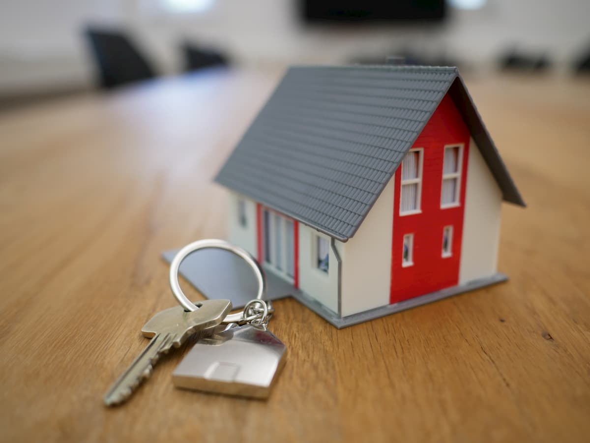 賃貸に引っ越す際の 鍵 はいつ どこで受け取るのか 時間や場所を徹底解説 シロの賃貸サプリ